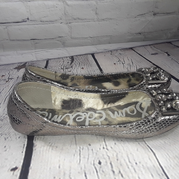 Shoes - Picture 7 of 10